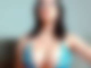 Kittyeyess's Live Sex Cam Show