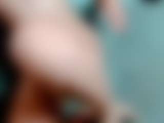 Kittyeyess's Live Sex Cam Show