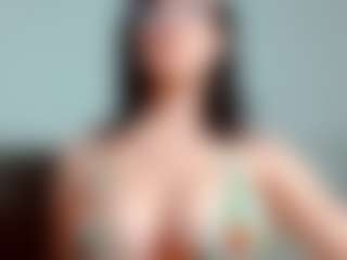 Kittyeyess's Live Sex Cam Show