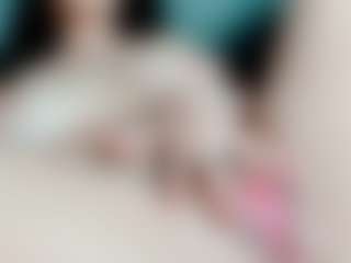 Kittyeyess's Live Sex Cam Show