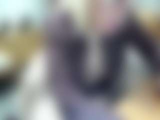 Live cam show with Victoria68xx - Bedroom Curvy on SpankPalCams