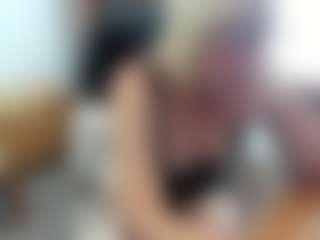 Live cam show with Victoria68xx - Living Room on Camsoda