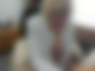 Victoria68xx MILF webcam performer live streaming
