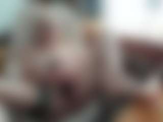 Live cam show with Victoria68xx - Granny Big Ass on TeamSkeetLive