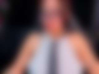 Live cam show with annie-ackerman - Glasses on sexylive.show