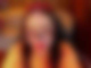 Live cam show with ANNIBIGBOOBS - Glasses on Lustler