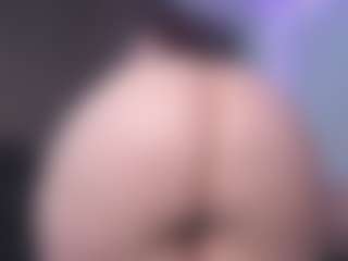 Live cam show with Lady afrodita - Smoking on livesuperchat.net