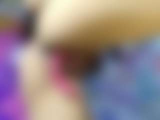 Live cam show with CloeLeee - Petite on Camsoda