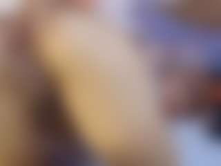 Live cam show with CloeLeee - Camel Toe on livesuperchat.net