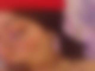 Live cam show with CloeLeee - Bedroom Asian on Camsoda Late Night