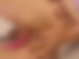 Live cam show with CloeLeee - Drinking on Hubzter Live