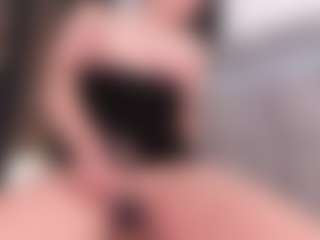 Nadia-saadiK1 MILF webcam performer live streaming