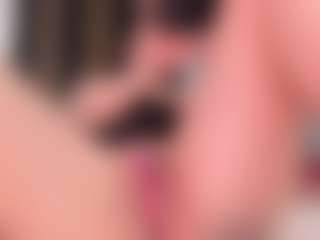 Live cam show with Nadia-saadiK1 - Curvy on Latina Girls