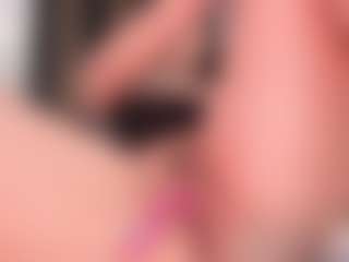 Live cam show with Nadia-saadiK1 - Camel Toe on Free Soda