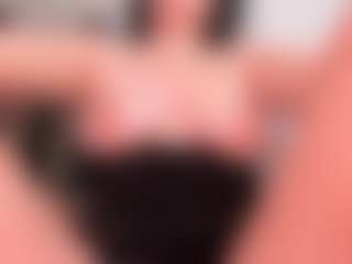 Live cam show with Nadia-saadiK1 - MILF on TastyBlacksLive