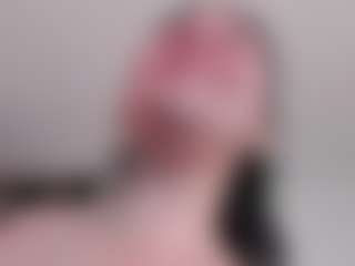 Live cam show with Nadia-saadiK1 - Lush MILF on Milfs Live