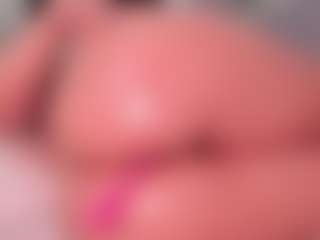 Live cam show with Nadia-saadiK1 - Oil on fapnchat