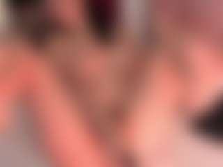Nadia-saadiK1 MILF webcam performer live streaming