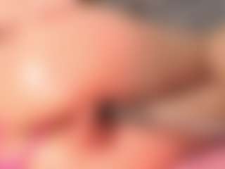 Live cam show with Nadia-saadiK1 - Striptease on AdultVida.com