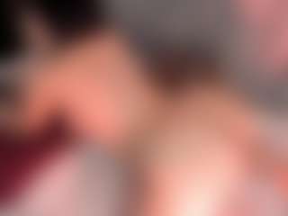 Live cam show with Nadia-saadiK1 - Latina MILF on StripNow | colombia