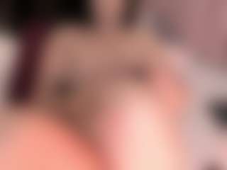 Live cam show with Nadia-saadiK1 - Oil on StripNow