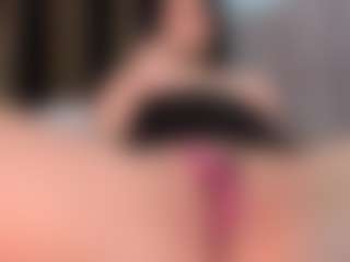 Live cam show with Nadia-saadiK1 - Camel Toe on intimatelivegirls.com