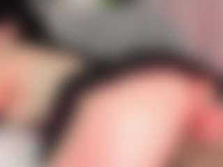 Live cam show with Nadia-saadiK1 - Striptease MILF on Camversity