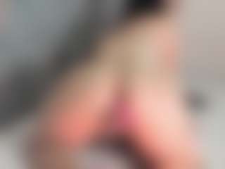 Live cam show with Nadia-saadiK1 - Mature MILF on Soda Cam