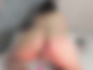 Nadia-saadiK1 MILF webcam performer live streaming