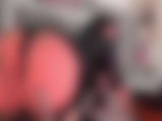 Live cam show with Nadia-saadiK1 - Gamer Mature on livesuperchat.net