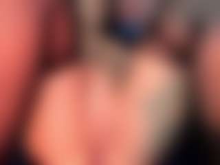 Live cam show with Nadia-saadiK1 - Camel Toe on Camsoda