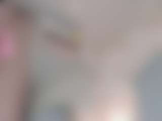 Live cam show with Sofii-James - Naughty on livesuperchat.net