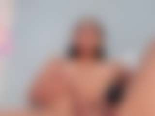 Sofii-James's Live Sex Cam Show