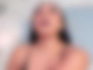 Live cam show with Sofii-James - Petite Teen (18+) on SquirtSoMuch