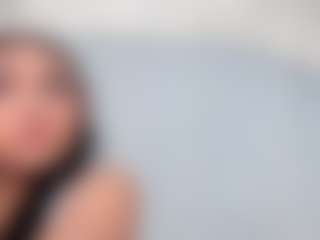 Live cam show with Sofii-James - Petite on Gym Cam Girls