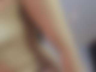 Live cam show with Sofii-James - BBW Teen (18+) on fapnchat