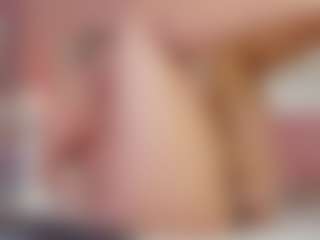 Live cam show with Sofii-James - Solo on mypornchat.com