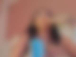 Live cam show with Sofii-James - Brown Hair Petite on Camsoda