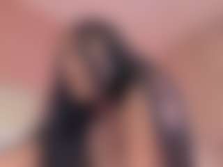 Live cam show with Sofii-James - Tease Brown Hair on Camsoda