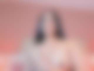 Live cam show with Sofii-James - Public Curvy on Taboo Cams XXX