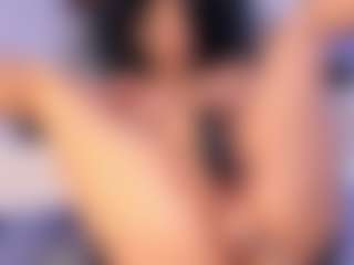 Live cam show with Saraa_romero - Bedroom on Camsoda
