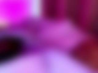 Live cam show with BriannaBrave - Fingering on CamwithHer