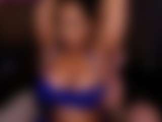 Live cam show with BriannaBrave - BBW on CamwithHer