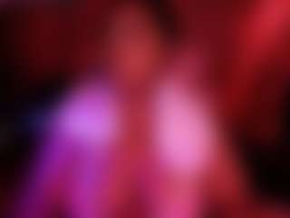 Live cam show with BriannaBrave - Brown Eyes on Lustler
