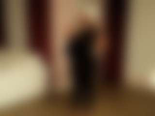 Live cam show with BriannaBrave - Twerk on CamwithHer