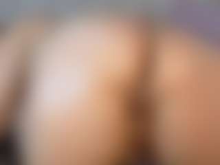 Live cam show with Genesis Zoe - Thong on Stripli.com