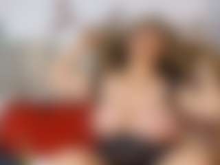 Live cam show with Genesis Zoe - Double Penetration on livesuperchat.net