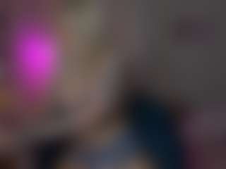Live cam show with inkedgodd3ss - Latina on googirlz