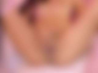 Live cam show with ANTONELLA - Swallow on UwU Esports