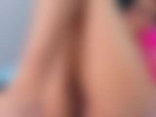 Live cam show with ANTONELLA - Threesome on CamSextacy